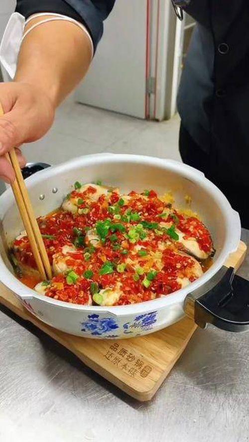 美食视频做菜大全视频播放,跟着短视频学做家常菜，轻松掌握烹饪技巧