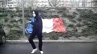 法国面具男鬼步舞视频,揭秘法国鬼步舞的独特魅力